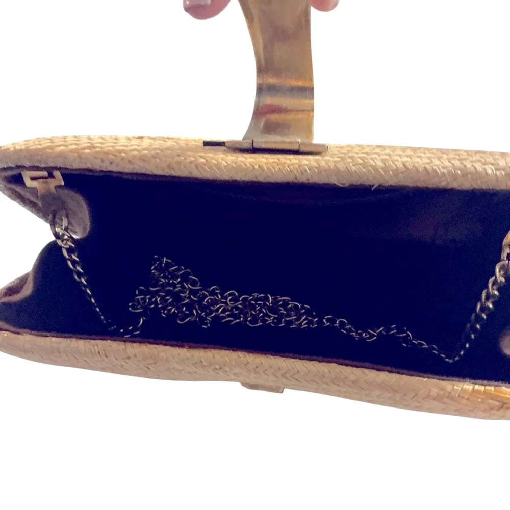 Clutch Woven with‎ gold chain Y2K